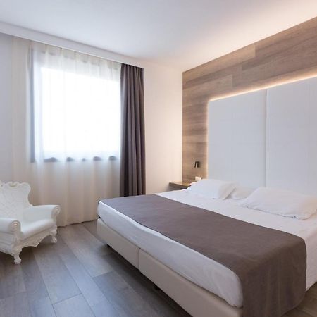 City Hotel & Suites Foligno Exterior photo